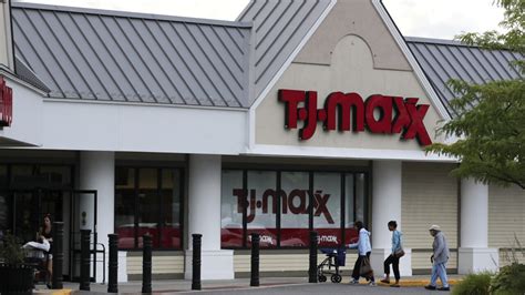 tjmaxx in corona.